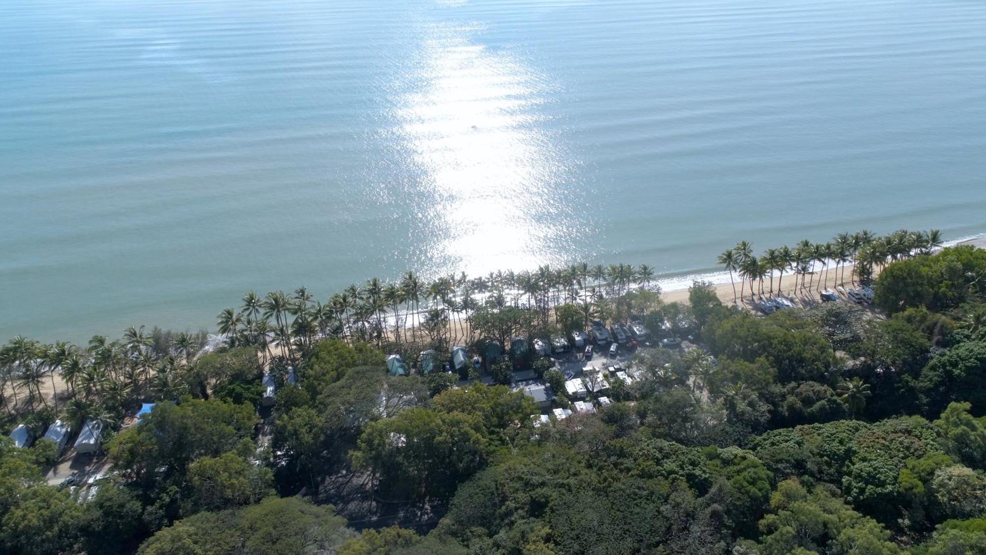 Ellis Beach Oceanfront Holiday Park ปาล์มโคฟ ภายนอก รูปภาพ
